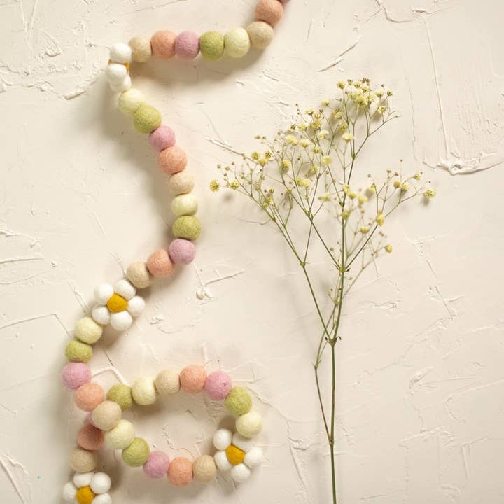 Joy Felts - Wholesale Bunting/Garland - Spring daisy chain garland