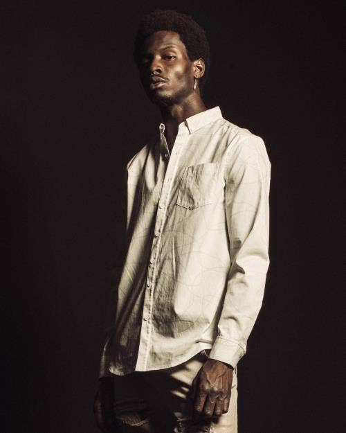 Bianco Camicia a maniche lunghe da uomo con stampa a righe in bianco in vendita all'ingrosso su Faire4