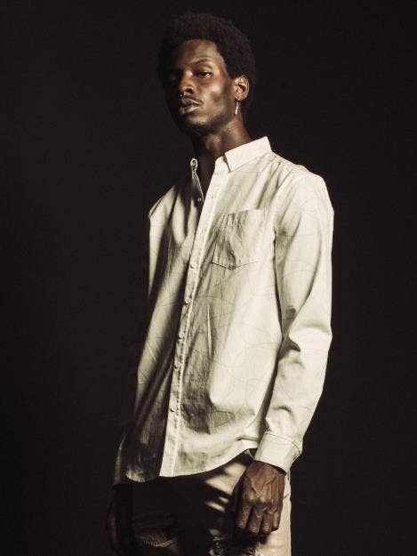 Bianco Camicia a maniche lunghe da uomo con stampa a righe in bianco in vendita all'ingrosso su Faire4