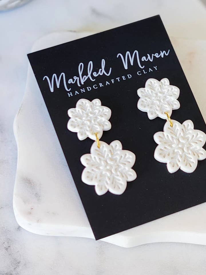 Snowflake Dangles pour la vente par Marbled Maven