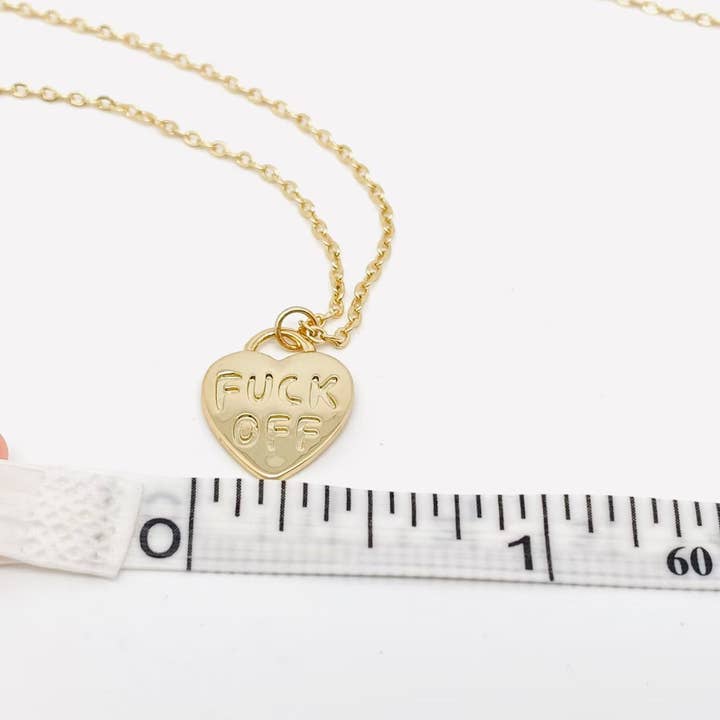 Mio Queena - Venta al por mayor Collares con colgantes/abalorios - Collar con colgante en forma de corazón chapado en oro «FUCK OFF»