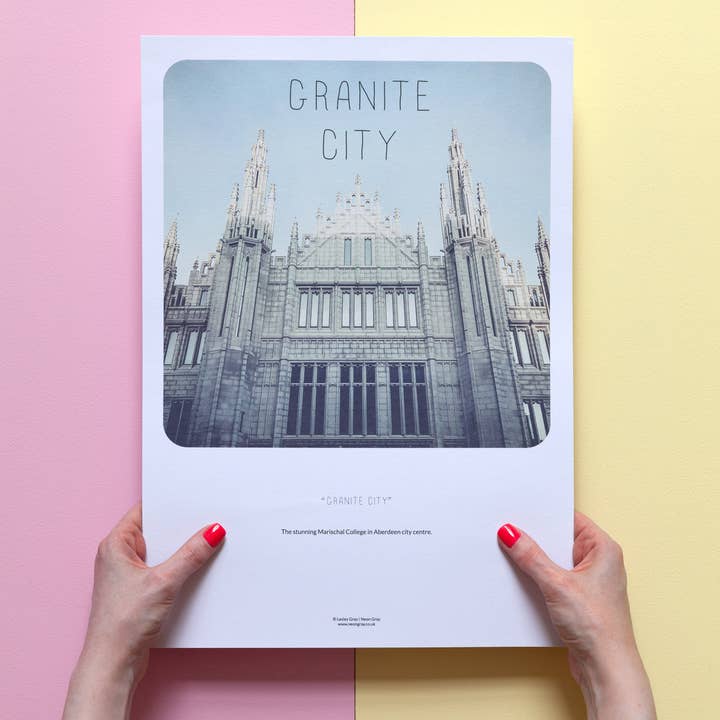 Estandarte escocesa Print Marischal College por atacado de Neon Gray
