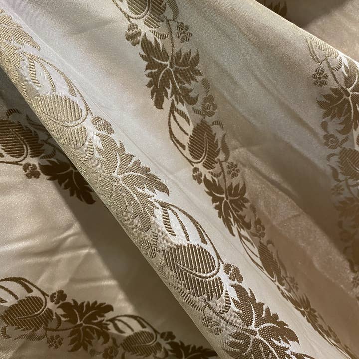 Fancy Styles Fabric - Vente Tissu - NOUVEAU Taffetas de soie synthétique Contessa Irene, champagne et vieux or rayé avec broderie vigne2