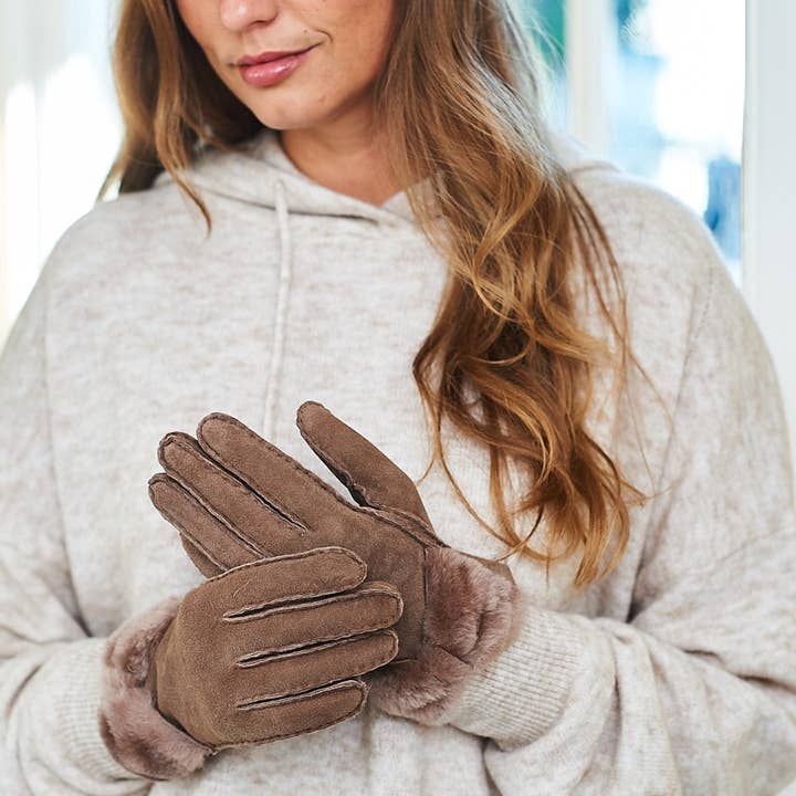 Owen Barry Ltd – Großhandel Handschuhe – Damen – Damenhandschuhe aus Lammfell | Handgenähte Handschuhe | Bogenhandschuhe