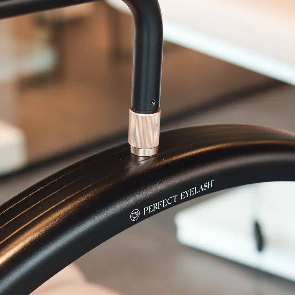 PE Cosmetics – wholesale Accent-/skrivbordslampa – Maanlicht belysning från PE Cosmetics1