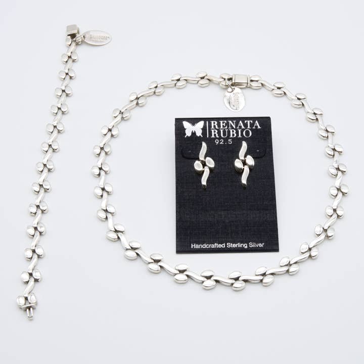 Set aus ovalen und welligen Sterling-Silber-Gliedern: Halskette, Armband & Ohrringe für den Großhandel von Renata Rubio 92.5