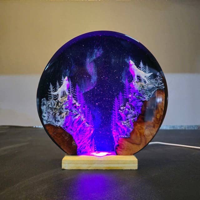 Merchemy - Wholesale Night Light - Resin Wolf Lamp Mother and Baby Wolf Under Hunter’s Moon 3