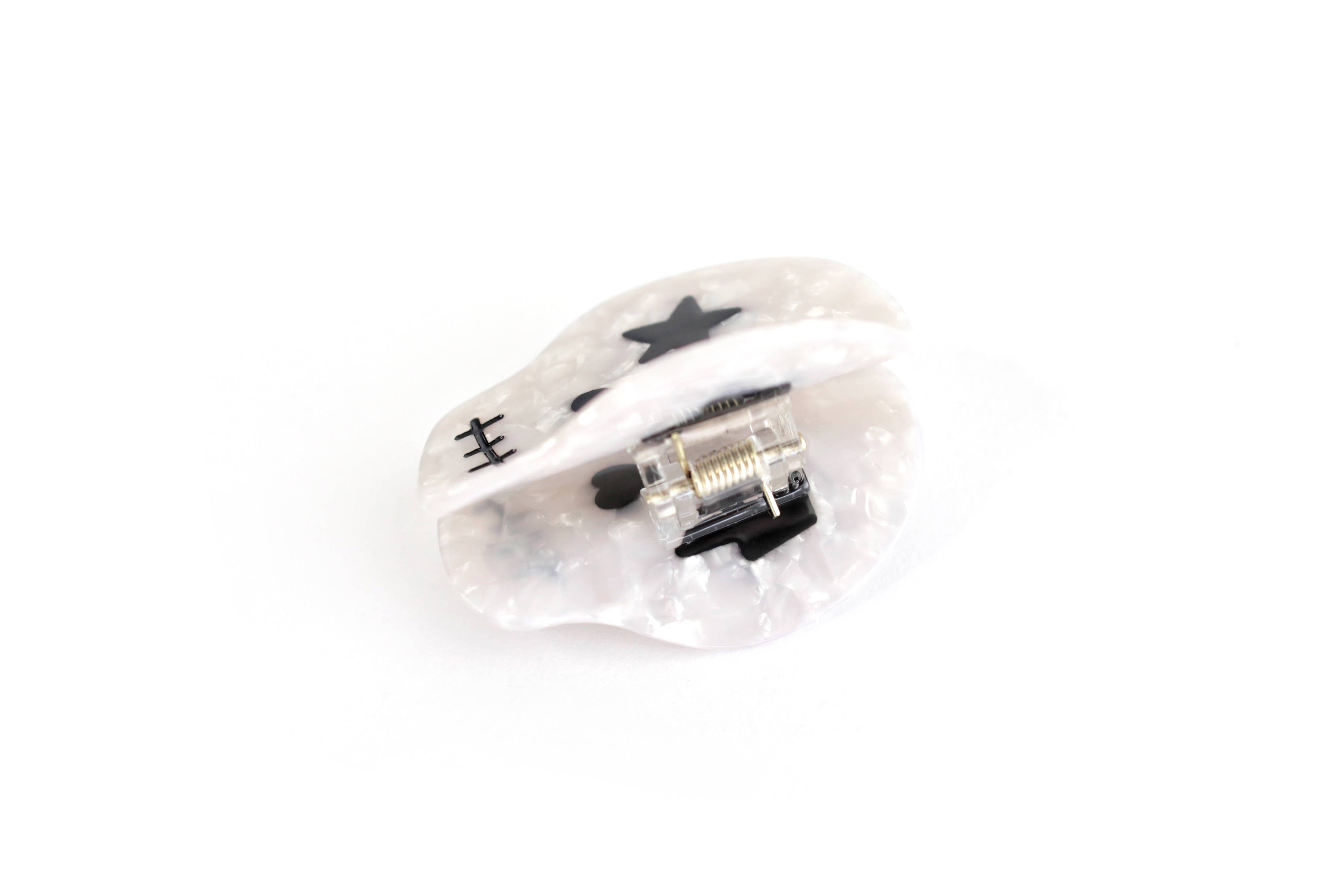 Electric Little Things - Wholesale Hair Clip - Women's - Skull Claw Hair Clip Black and White hair accessory5