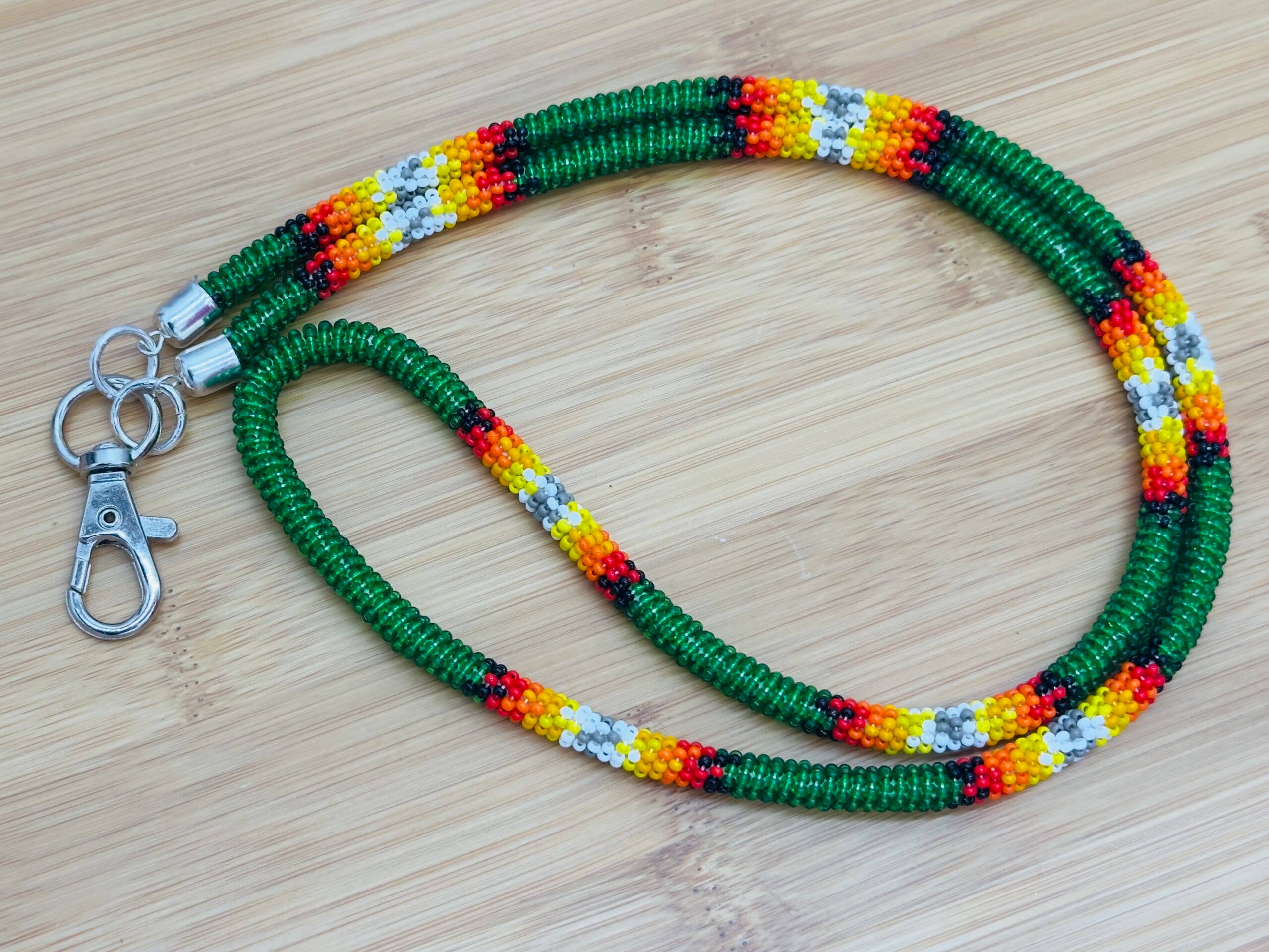 BEADS CORNER - Vente Lanière – femme - Lanière tissée verte du sud-ouest avec perles faites à la main3