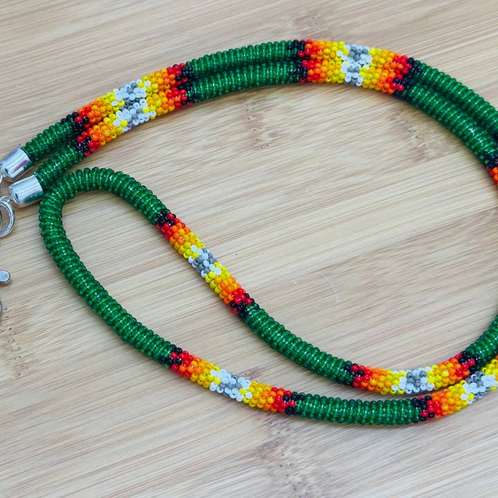 BEADS CORNER - Vente Lanière – femme - Lanière tissée verte du sud-ouest avec perles faites à la main3