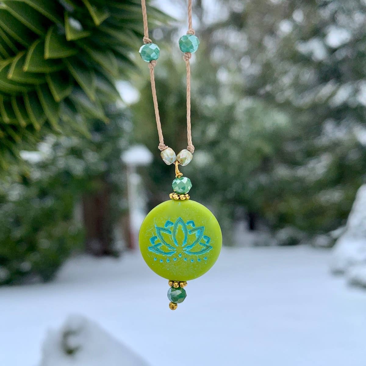 Marlene VanBeek Jewelry – Colar pingente/pendente por atacado – Colar de Lótus - 6 Cores3