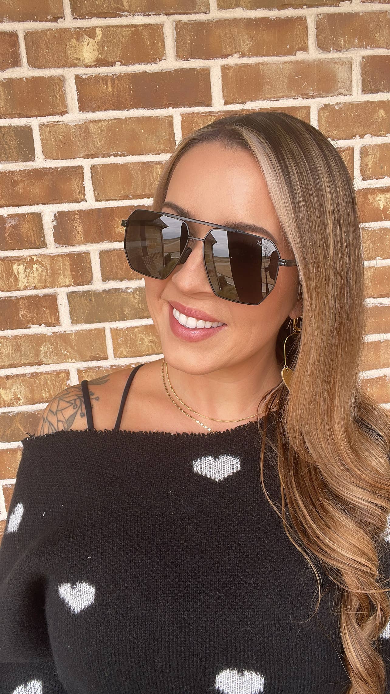 DAX Eyewear - Wholesale Sunglasses - Unisex - AXL - Unisex Geometric Aviator Polarized Sunglasses 1