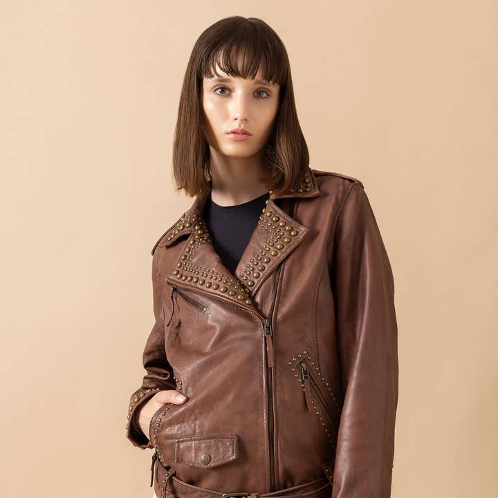 Veste en cuir Aansila en marron chocolat pour la vente par Myra Bag
