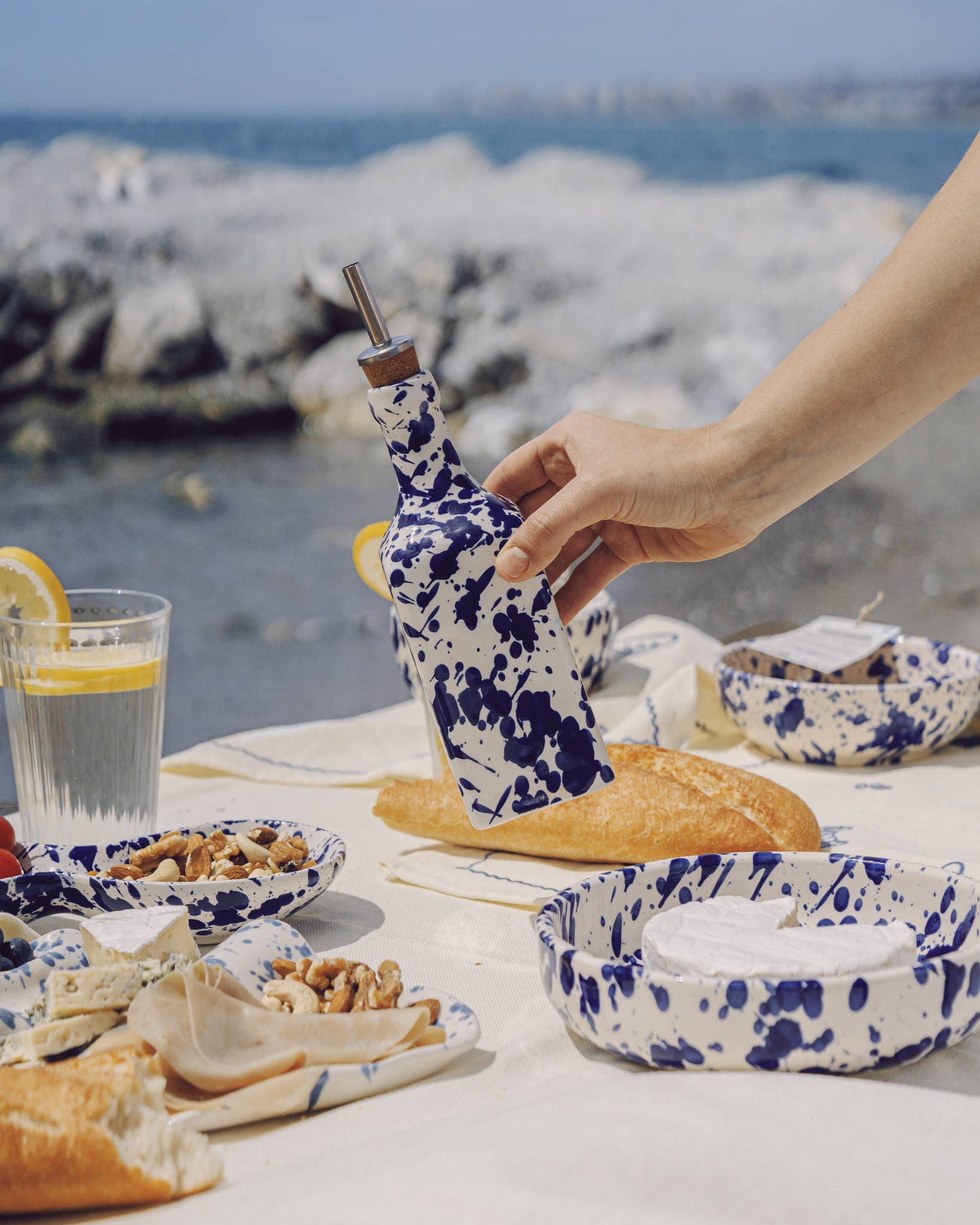 Alfar Tierra Cocida - Wholesale Oil/Vinegar Dispenser - Oil Dispenser Ceramic /475ml/ PERSIA Dots