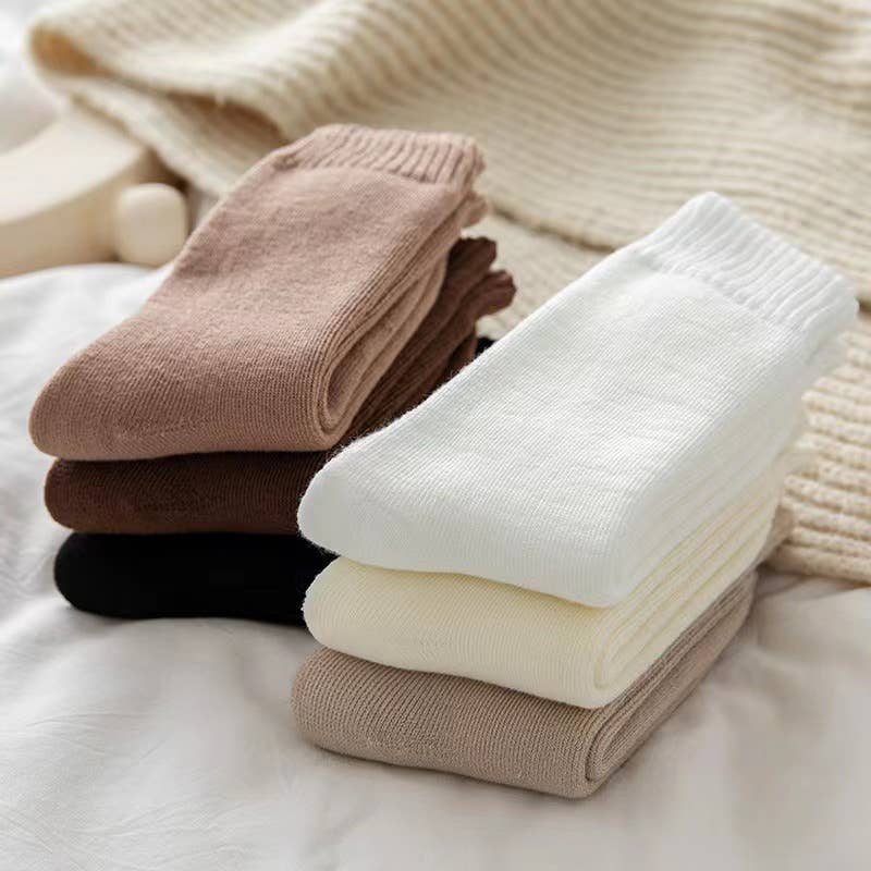 Sweetkama – Großhandel Socken – Damen – Damen Socken aus Samt in Uni-Farbe SKASC41826