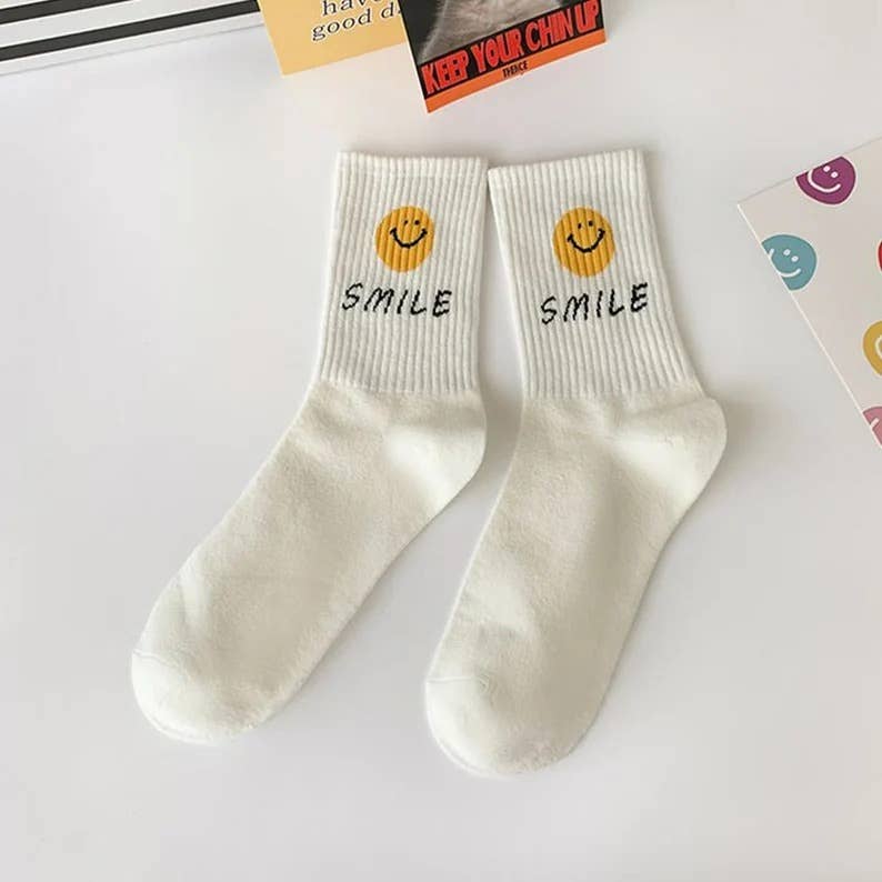 Weavey Studio – wholesale Socks – Unisex – Happy Smiley Face Socks (High Ankle)2