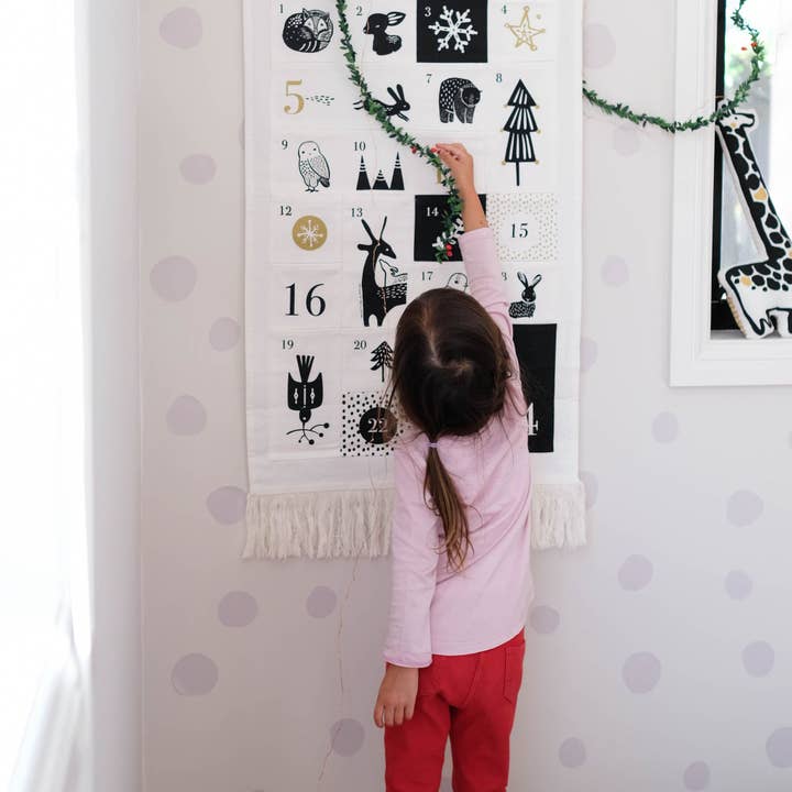Wee Gallery – wholesale Adventskalender – Adventskalender med 24 fickor – vinterdjur3