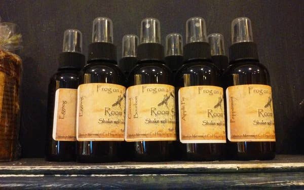 Frog on a Limb Primitives - Wholesale Room & Linen Spray - Room Spray