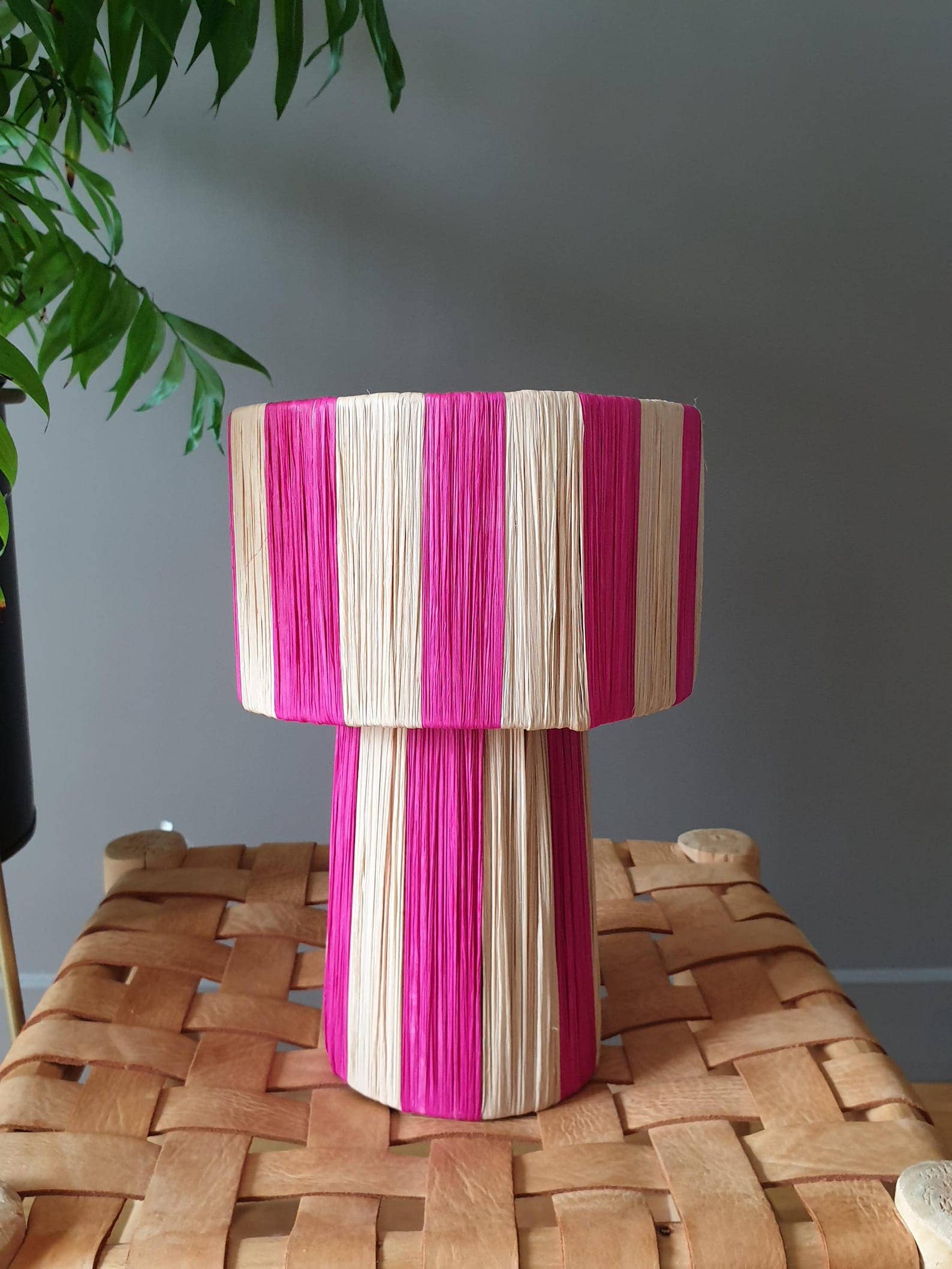 HandHappiness – wholesale Lampshade – Moroccan Raffia Table Lamp-Woven Raffia Table Lamp3