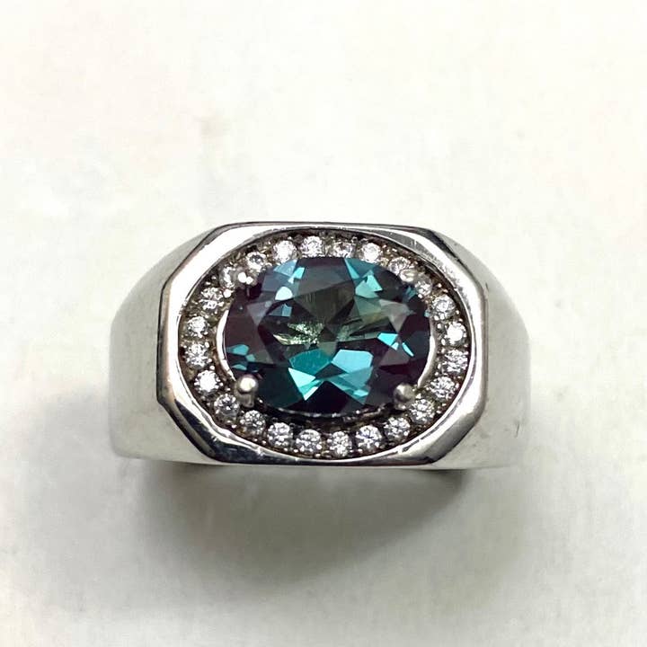 Twan Kee Jewelry – Großhandel Einzelstein-/Solitär-Ring – Herrenring aus Sterlingsilber mit ovalem Alexandrit 7x9mm