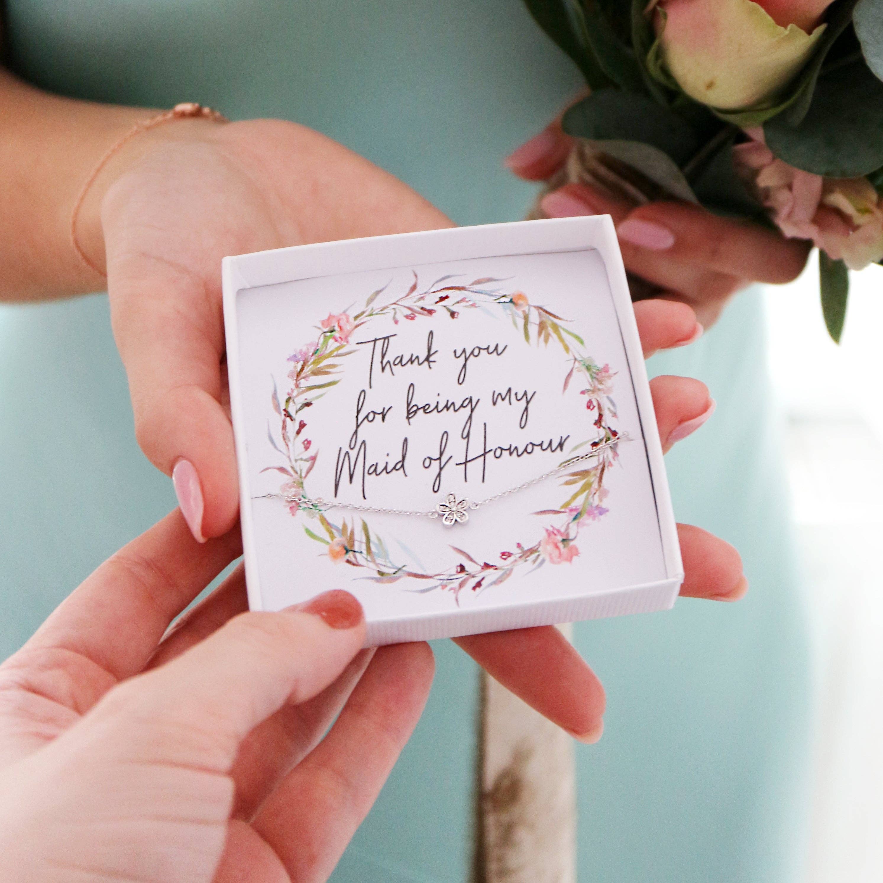 Junk Jewels Ltd - Wholesale Charm/dangle bracelet - Maid of Honour Flower Bracelet Thank You Gift