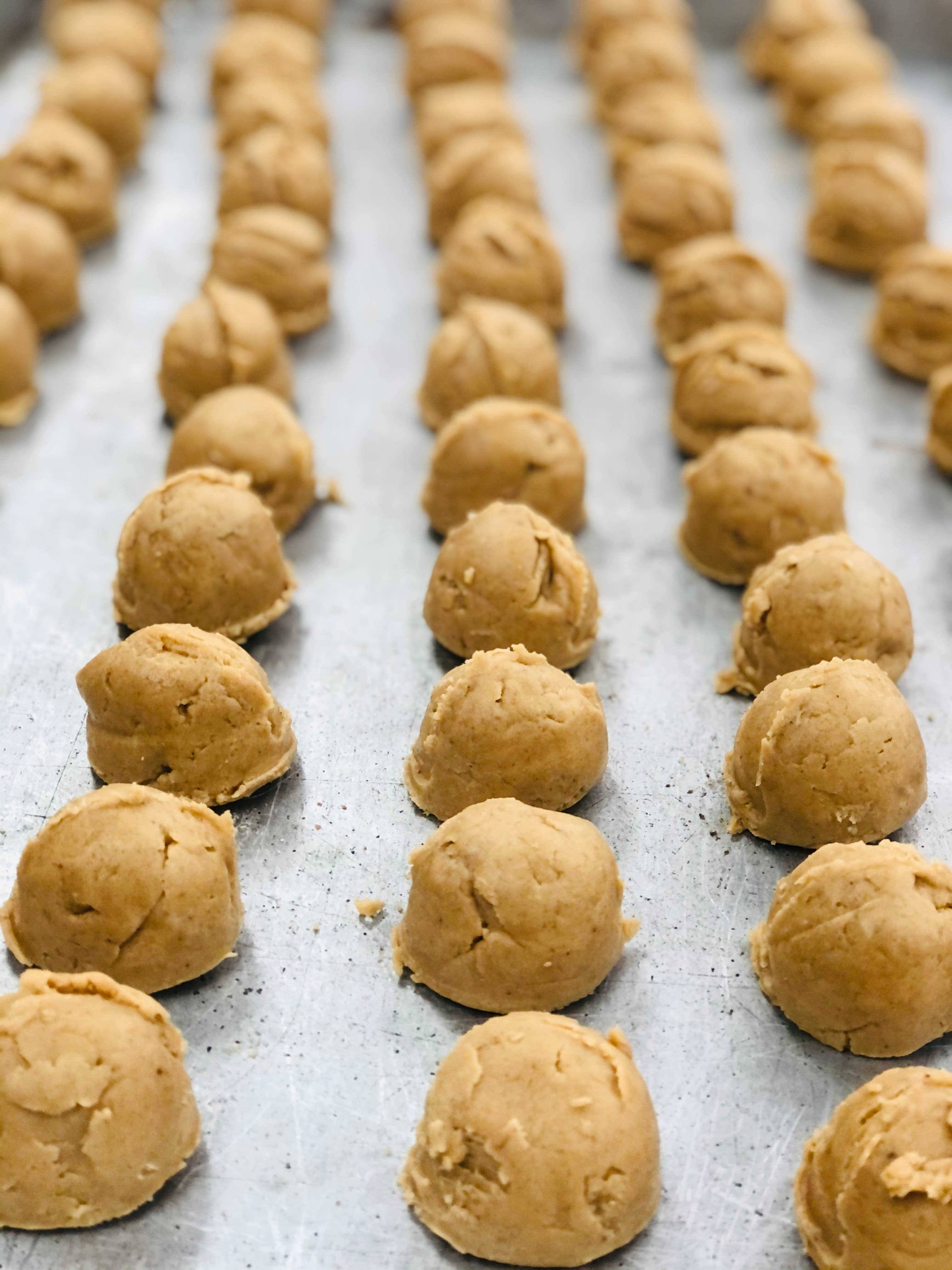 Carolina Candy Company - Wholesale Chocolate Covered Sweets - Old Fashion Peanut Butter Balls " Carolina Buckeyes"2