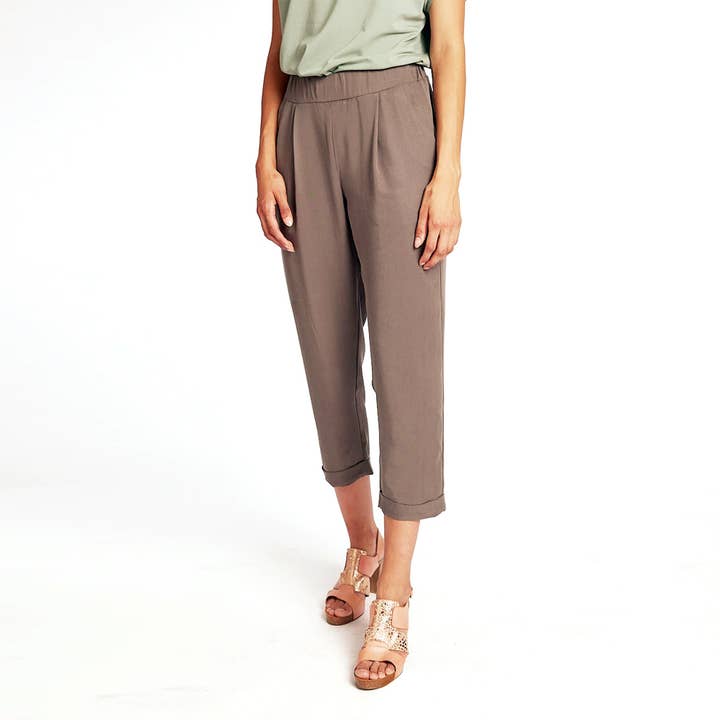 JUPP casual byxor - Tencel™ veckade byxor i för wholesale av WiDDA berlin