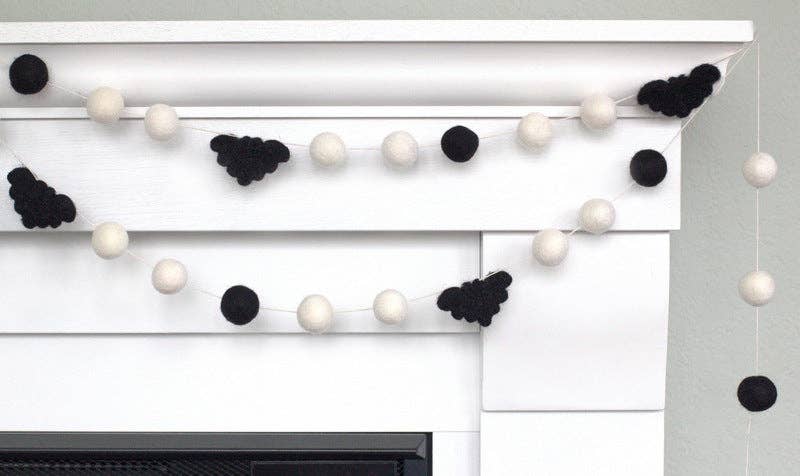 Matthew + Mae - Wholesale Bunting/Garland - Bat Halloween Garland- Black & White6