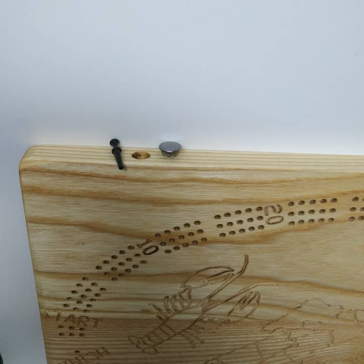 Toy Maker of Lunenburg - Wholesale Board Game - Lobster Cribbage Board3