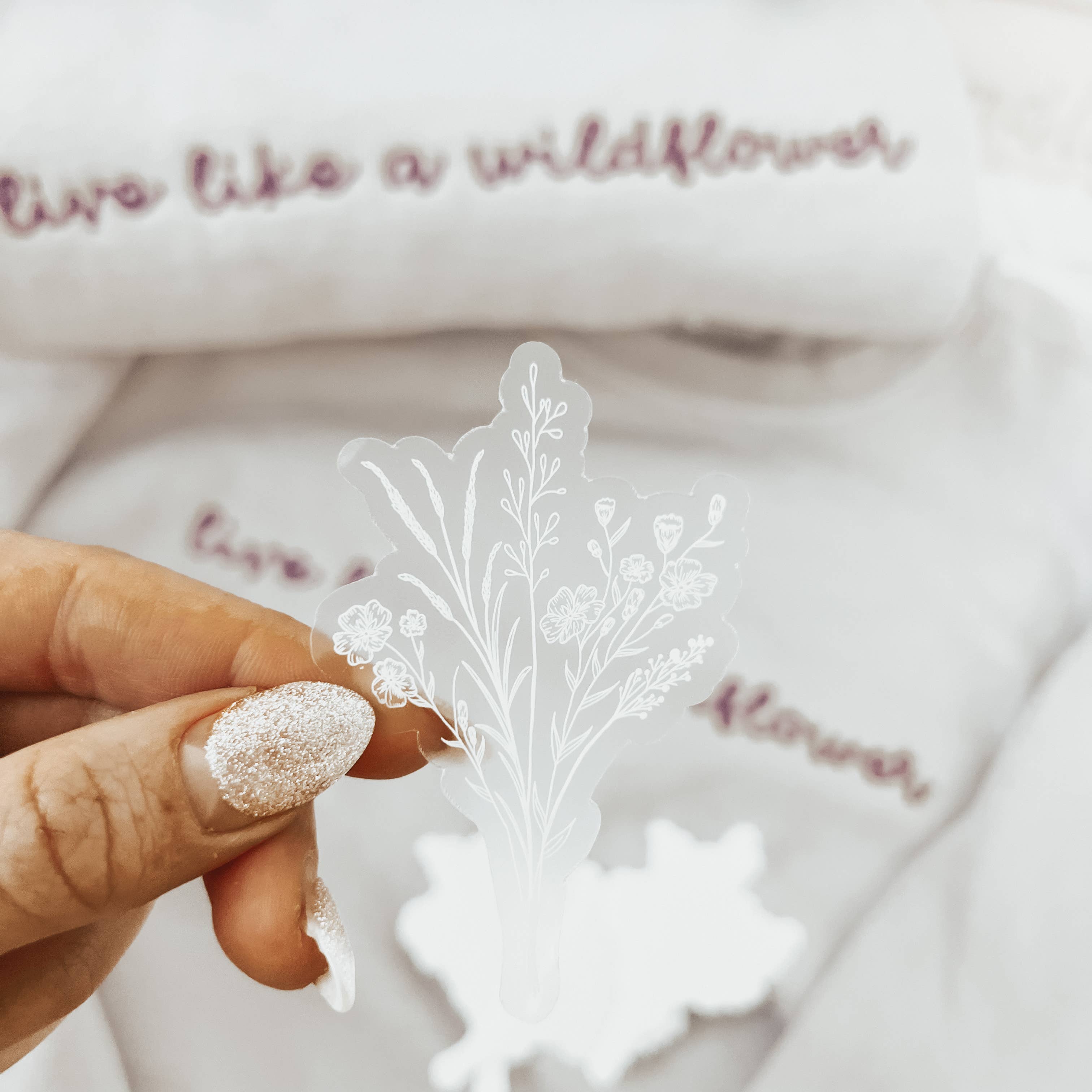 Maddie Green Designs - Vente Autocollant - Autocollants en vinyle blanc transparent représentant des fleurs sauvages3