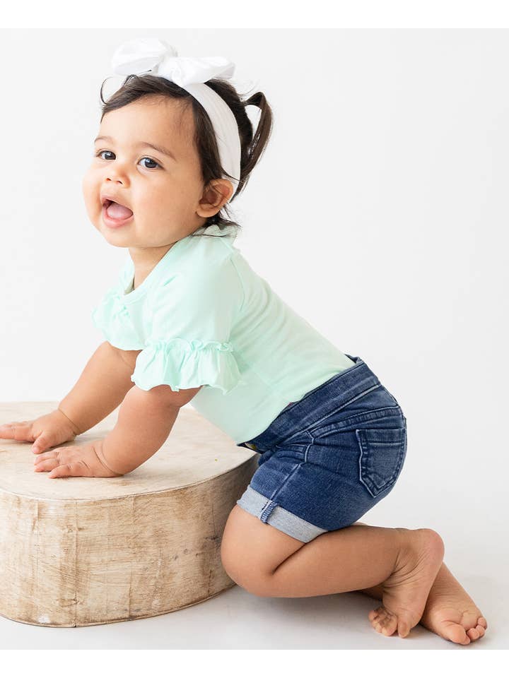 Blue Girls Medium Wash Denim Stretch Denim Shorts
for wholesale on Faire2