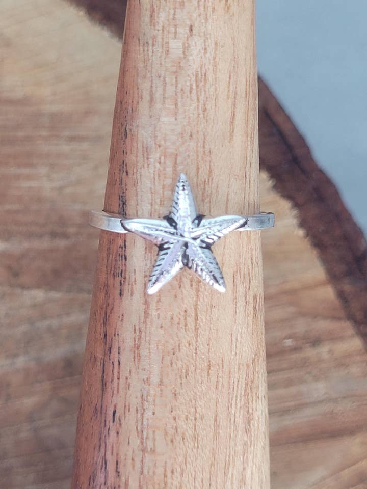 Bague Étoile de Mer en Argent : Bijoux Bohème de la Mer, Sans Nickel pour la vente par Laboheme