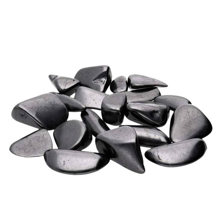 Ciottoli Shungite Lucida 2 x 3cm per la vendita all'ingrosso da parte di Vives de la Cortada S.L