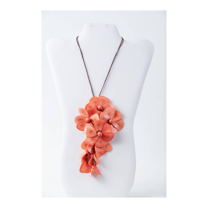 TaguArtsy - Wholesale Pendant/Charm Necklace - Holly Pendant Flower Tagua Necklace