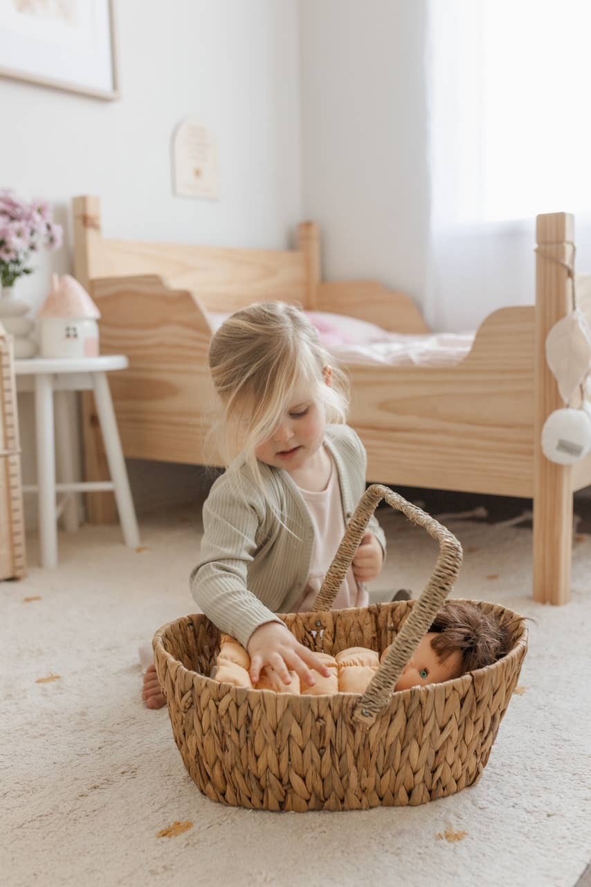 Q Toys – wholesale Doll accessory kit – Kids – Wicker Doll Basket3