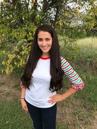 VERKAUF Erwachsene Rüschen-Raglan - ROT/GRÜN/WEISS GESTREIFT/weiß für den Großhandel von Love That Cotton