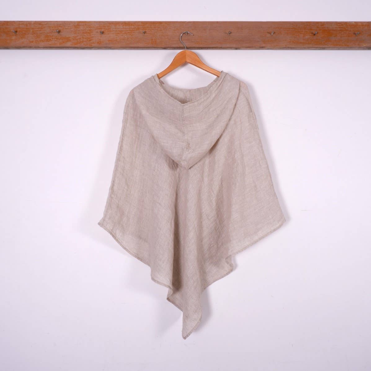 NorraVilla - Wholesale Poncho - Women's - Summer linen poncho - with a hood - Natural15