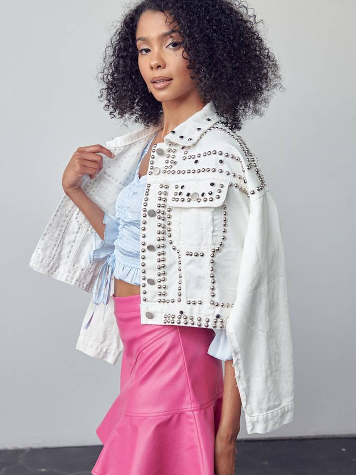 Giacca di jeans oversize con borchie PJ1092 per la vendita all'ingrosso da parte di KIWI