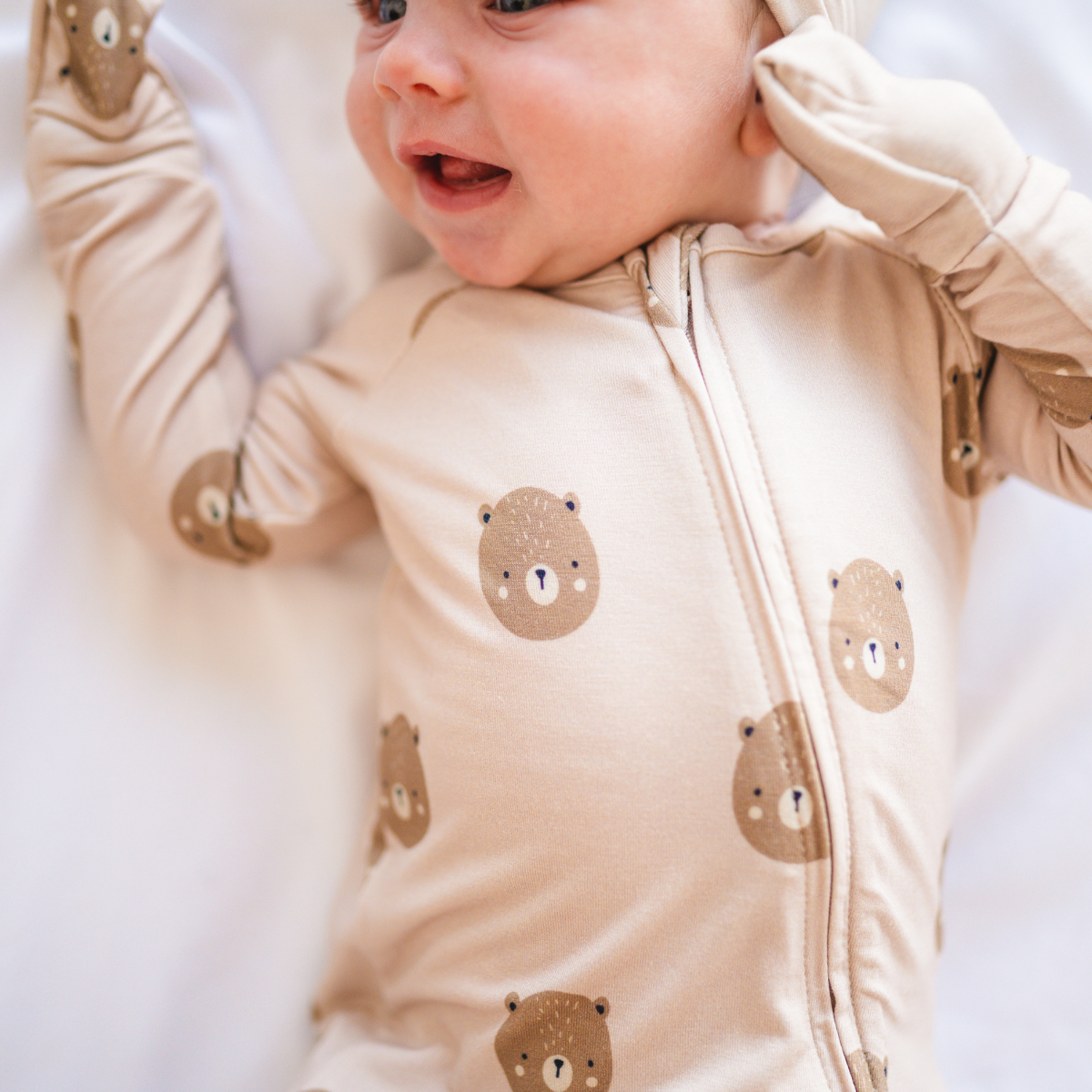 bug + bean kids - Wholesale Jumpsuit - Baby - Bamboo 2-Way Convertible Zip Romper - Teddy | Unisex (0-24m)2