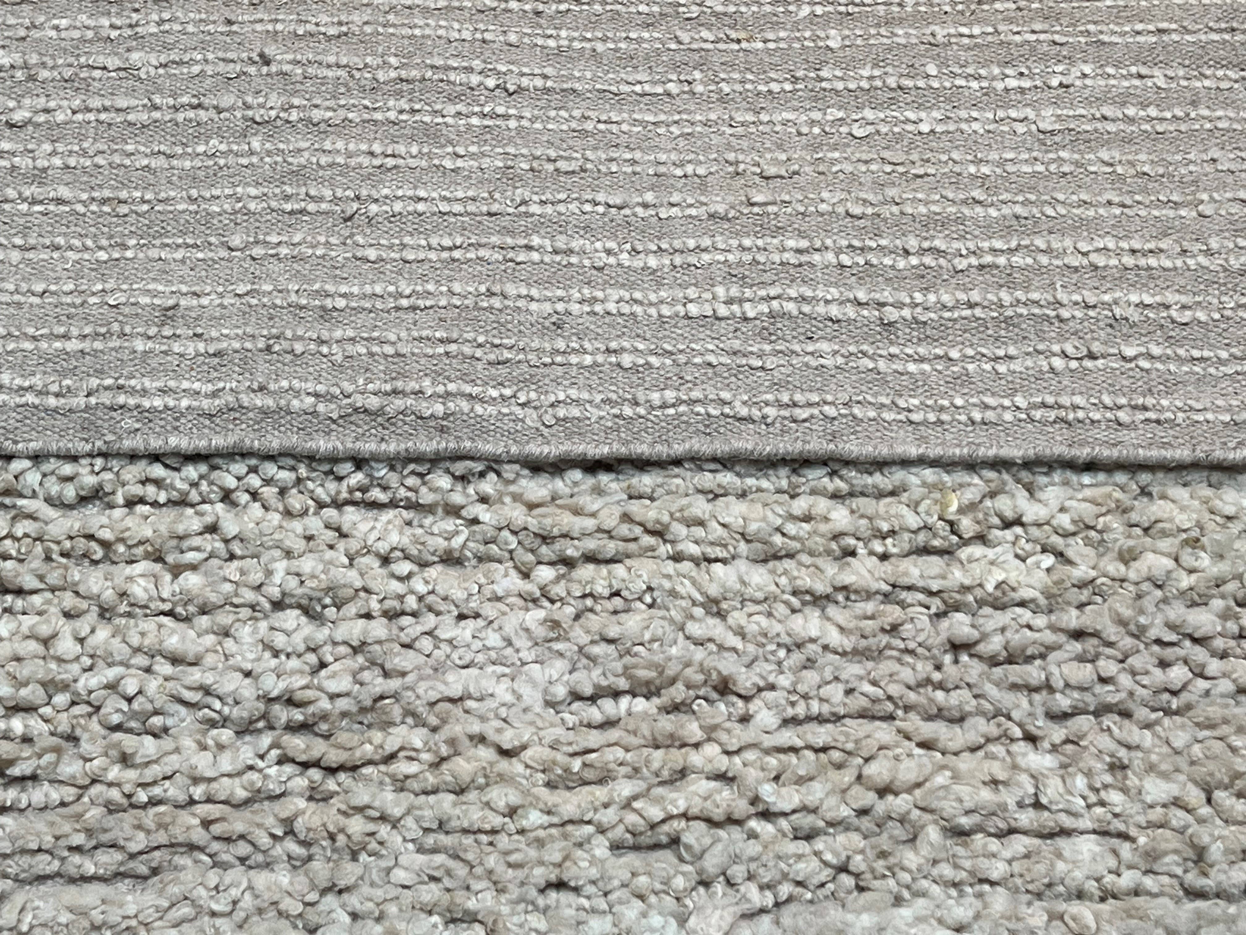 Beige Fluffy - Sand rug for wholesale on Faire2