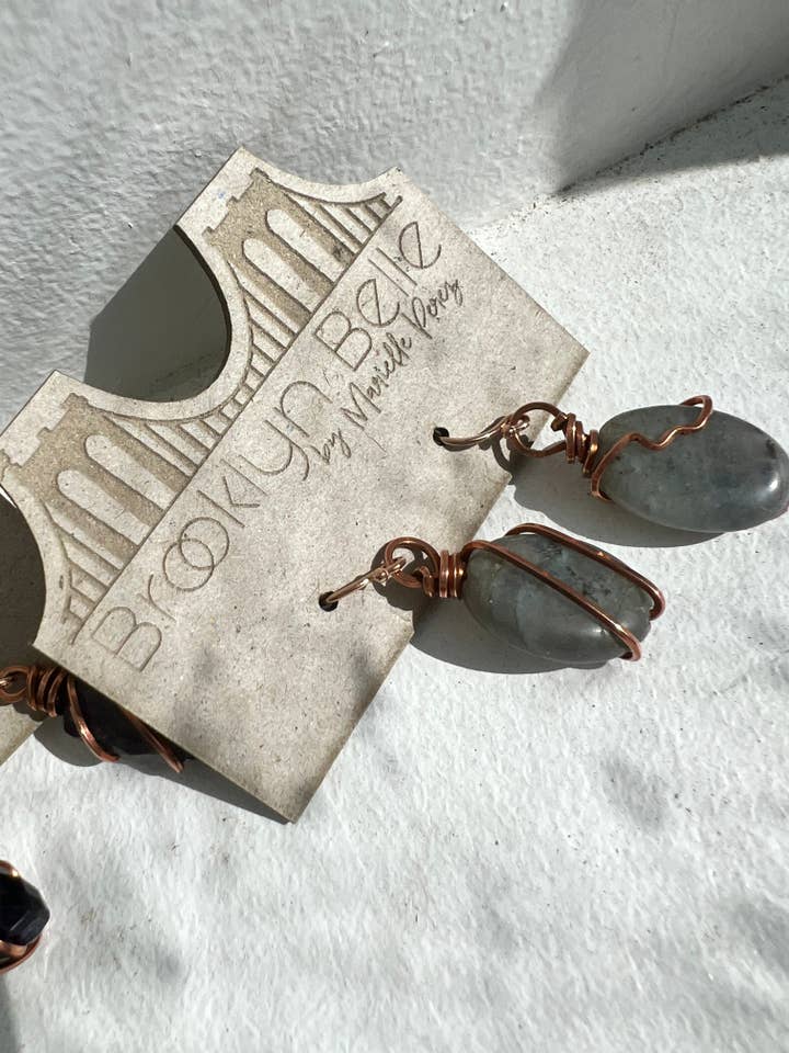 Gouttes de labradorite pour la vente par Brooklyn Belle Designs