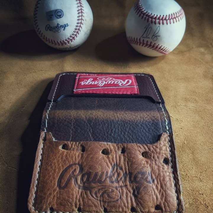 NDesigns Leather - Wholesale Wallet - Men's - Rawlings Baseball Wallet from our stock of leather gloves!2