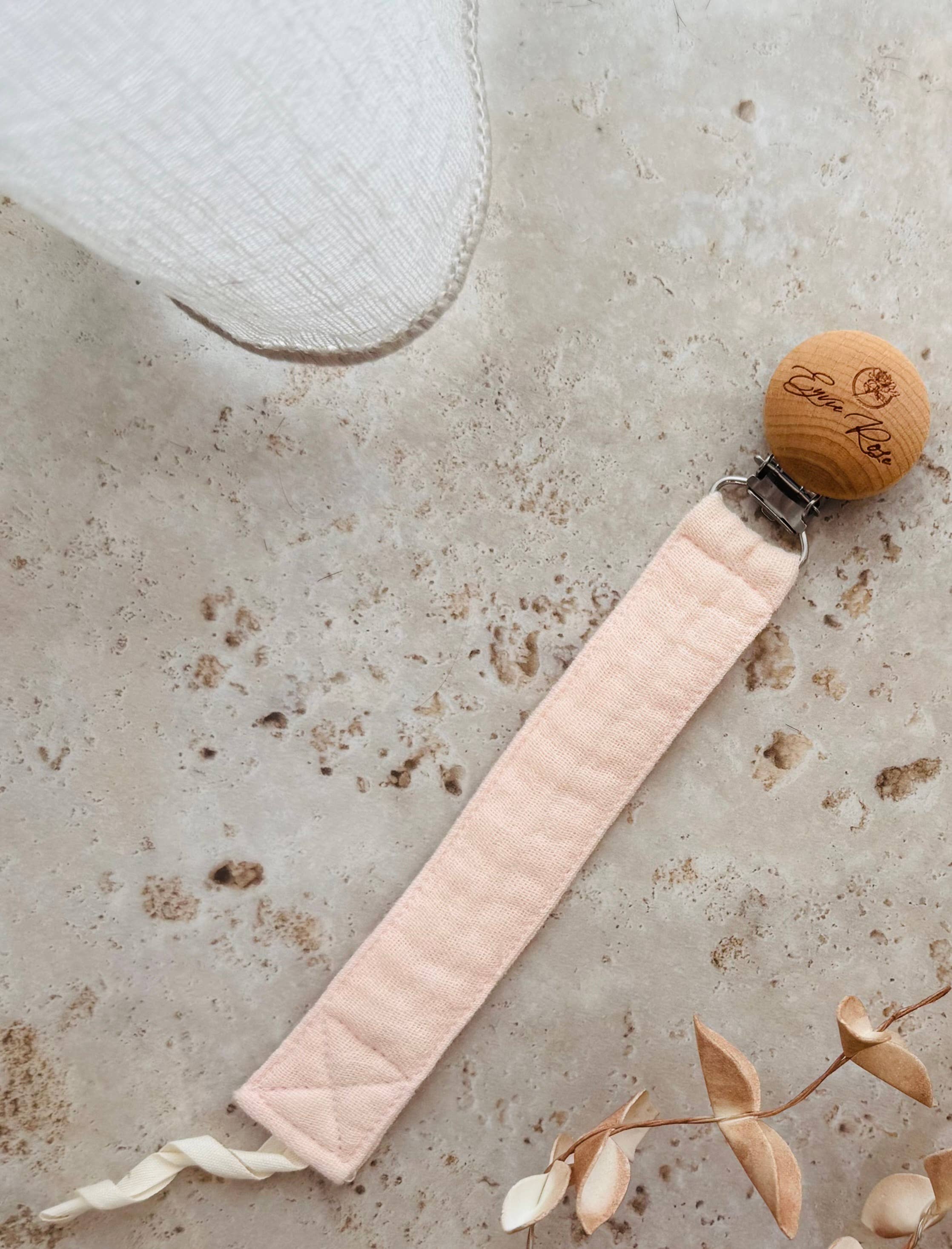 Eyvie Rose - Wholesale Pacifier Clip - Baby - Cotton & Beech Wood Dummy Clip3