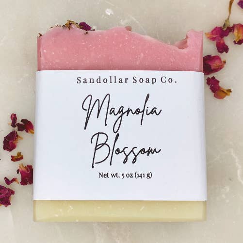 Savon en barre au beurre de karité Magnolia Blossom pour la vente par Sandollar Soap Co.