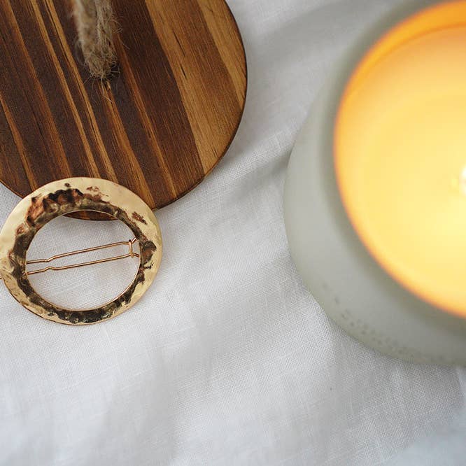 Golden Elia Hammered Oval Hair Clip for wholesale by Bohomane