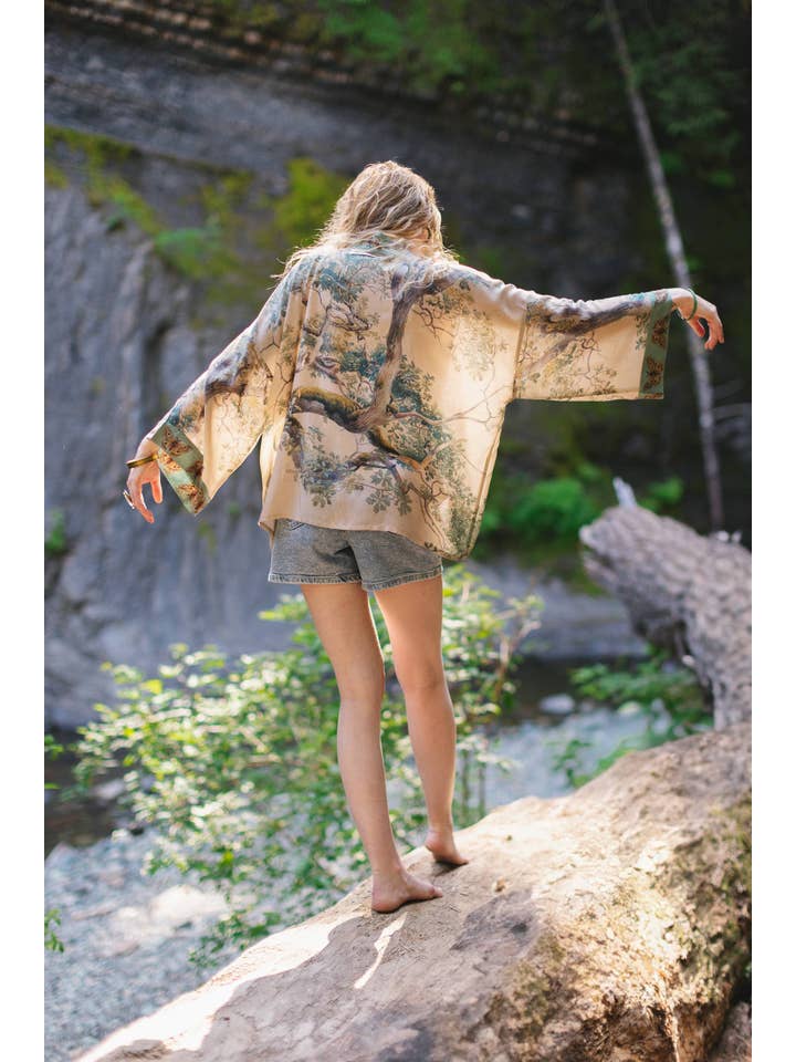 Market of Stars (Worldwide) - Wholesale Kimono - Dames - Aarde & Lucht Pixie Duster Verkorte Kimono met Bomen10