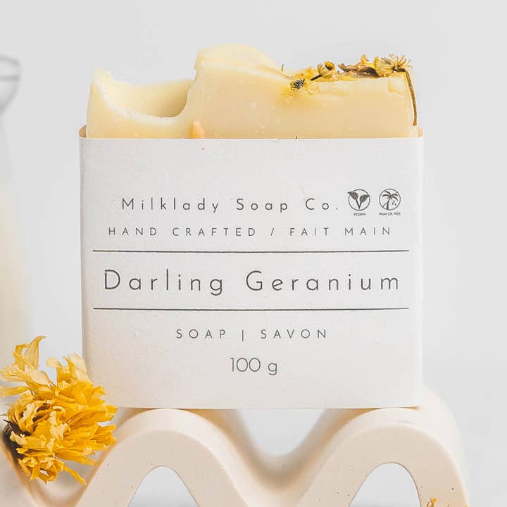 Darling Geranium (savon de Marseille à 72 % à l'huile d'avocat) pour la vente par Milklady Soap Co.