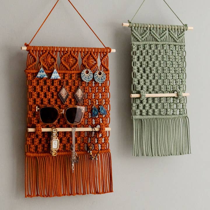 Rangement pour bijoux en macramé I82 pour la vente par BeanDaikon