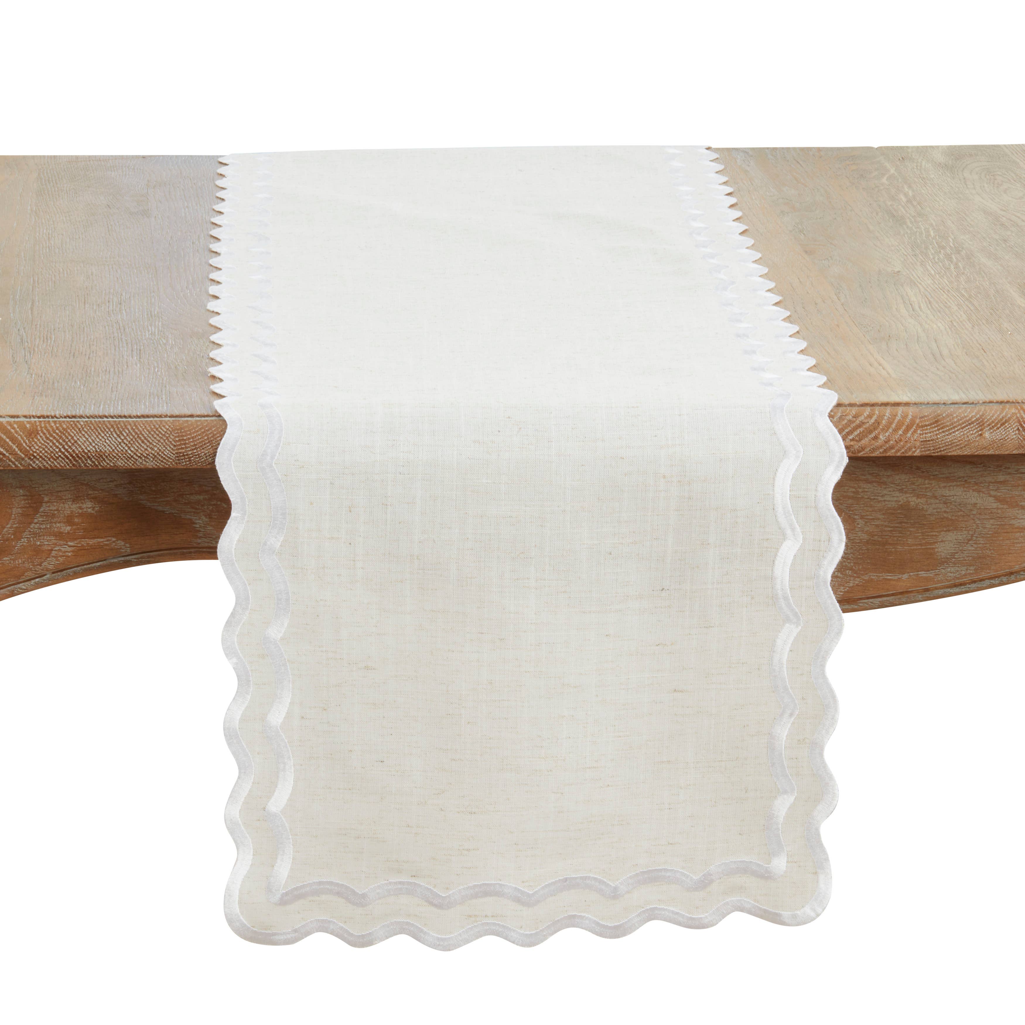 Saro Lifestyle - Wholesale Table Runner - Scalloped Border Table Runner0