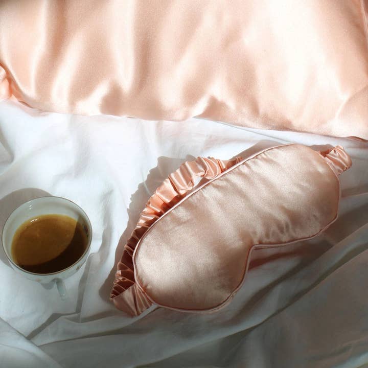 Maschera per gli occhi and other Purchase Wholesale maschera occhi. Free Returns & Net 60 Terms on Faire trending on Faire.